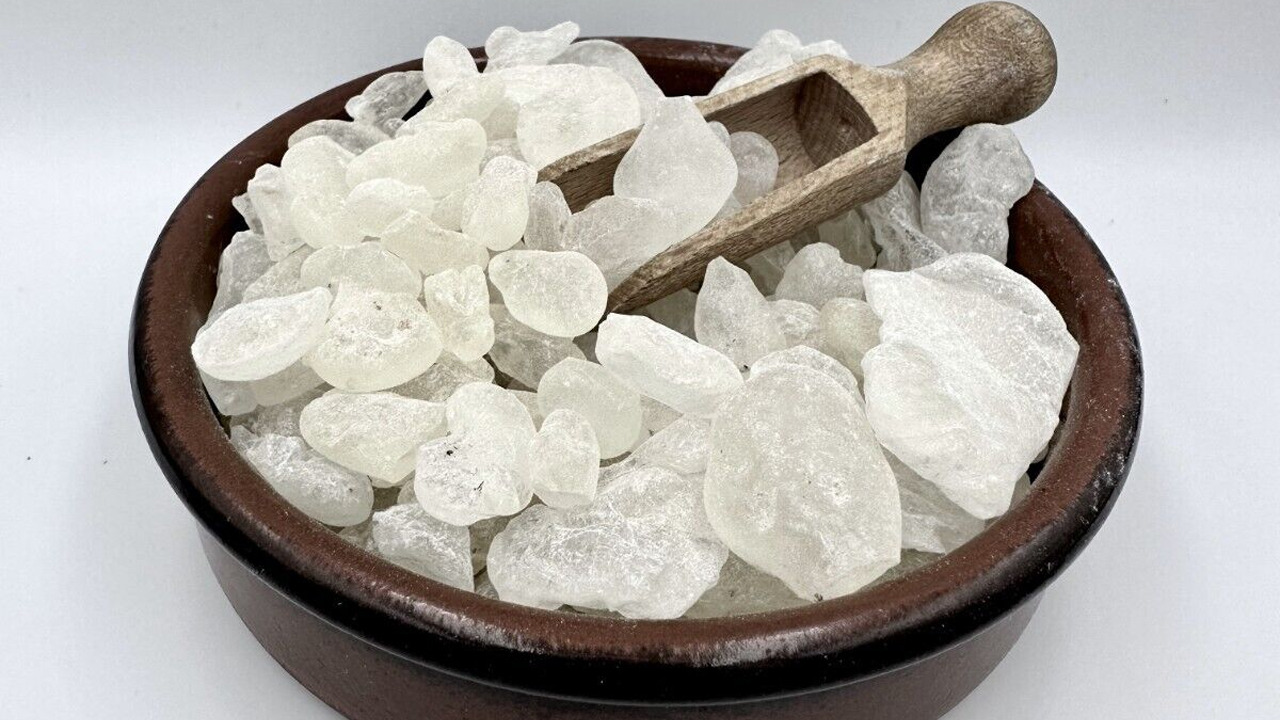 चियोस मैस्टिक गम।